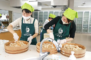 「このまち思い えがお食堂」3月の様子